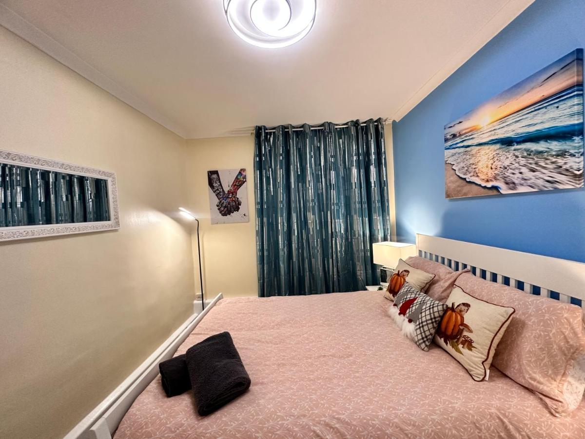 Posh 2-Bedroom, Living Room, Kitchen & 1.5 Bathroom London Exterior photo